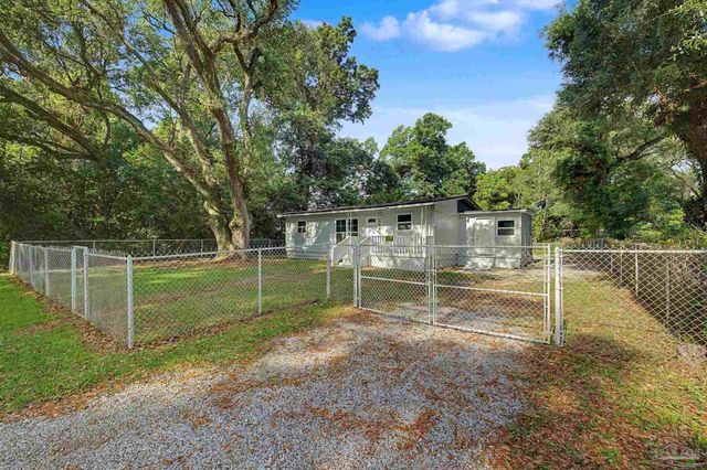 8625 Stockdale Ave, Pensacola, FL 32514