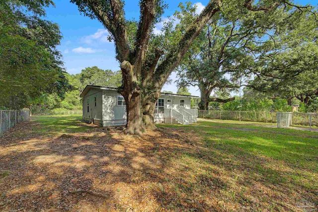 8625 Stockdale Ave, Pensacola, FL 32514