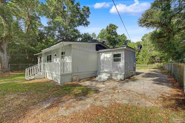 8625 Stockdale Ave, Pensacola, FL 32514