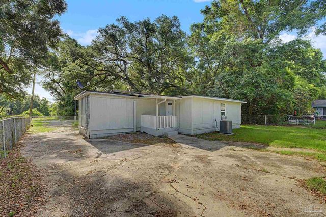 8625 Stockdale Ave, Pensacola, FL 32514