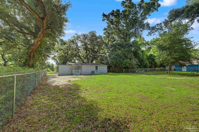 8625 Stockdale Ave, Pensacola, FL 32514