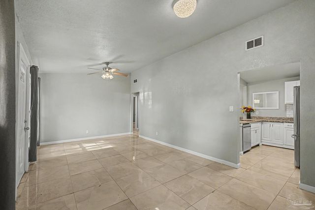8625 Stockdale Ave, Pensacola, FL 32514