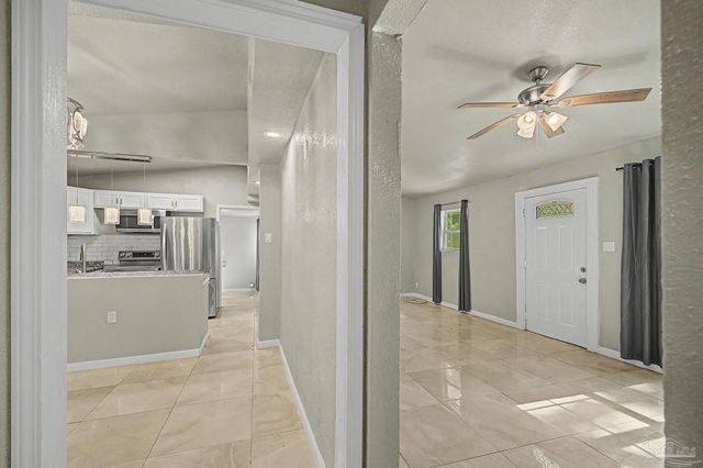 8625 Stockdale Ave, Pensacola, FL 32514