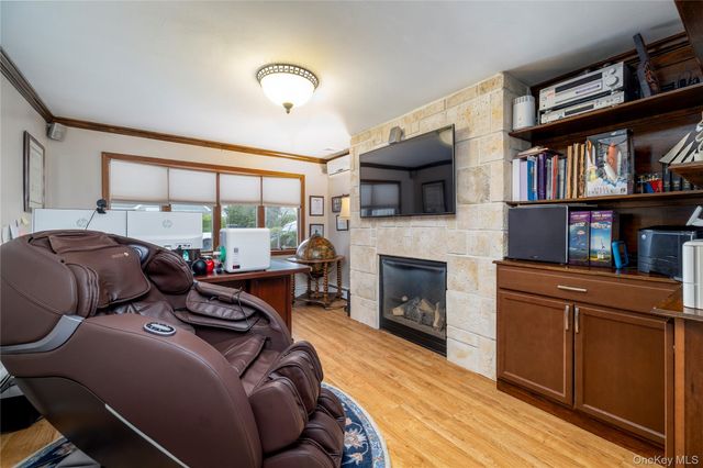 29 Gates Avenue, Malverne, NY 11565