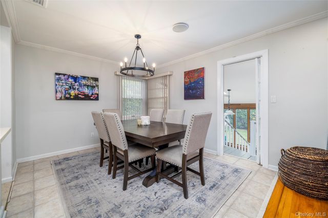 29 Gates Avenue, Malverne, NY 11565