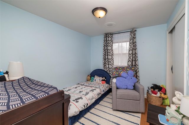 29 Gates Avenue, Malverne, NY 11565