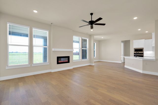 1651 Blackfoot Parkway, Waxahachie, TX 75165