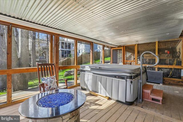 15432 SKYLINE DR, Dumfries, VA 22025