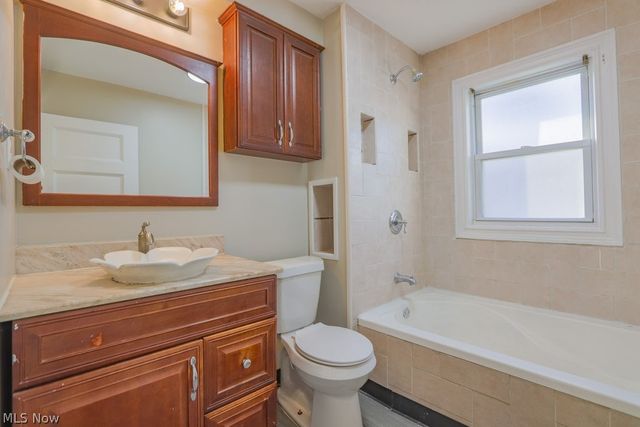 1337 E 84th Street, Cleveland, OH 44103
