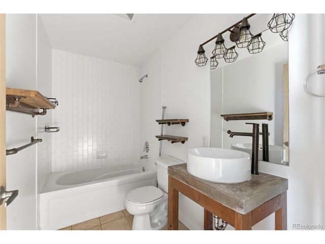 2501 Grove St 206, Denver, CO 80211