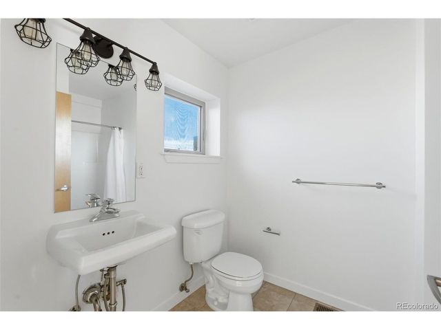 2501 Grove St 206, Denver, CO 80211