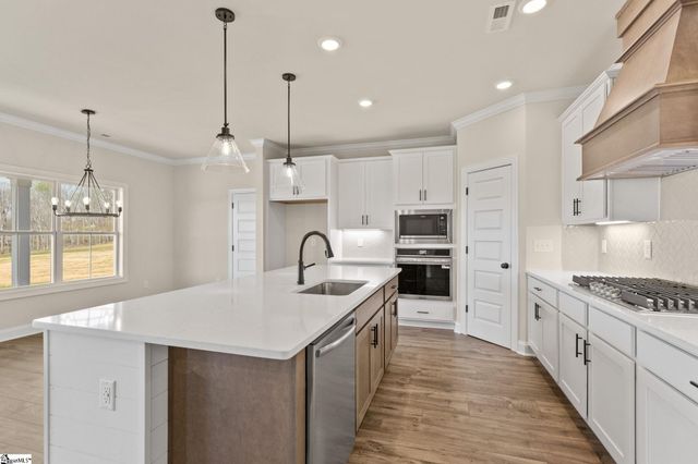 89 Boggs Road, Pelzer, SC 29669