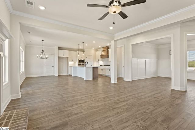 89 Boggs Road, Pelzer, SC 29669