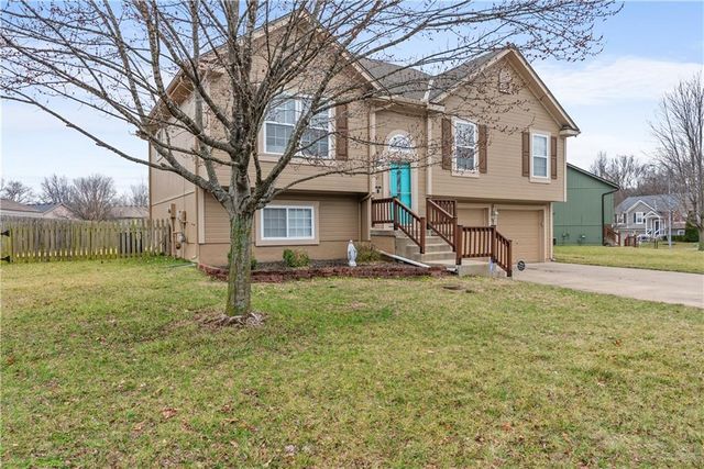 933 S Kisner Drive, Independence, MO 64056