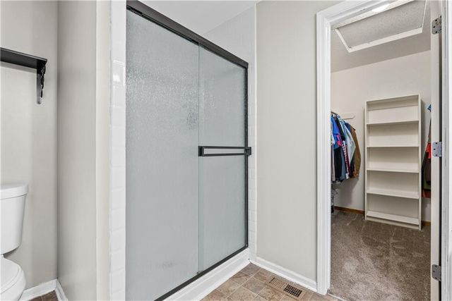 933 S Kisner Drive, Independence, MO 64056