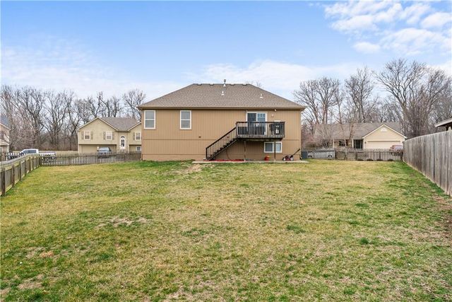 933 S Kisner Drive, Independence, MO 64056