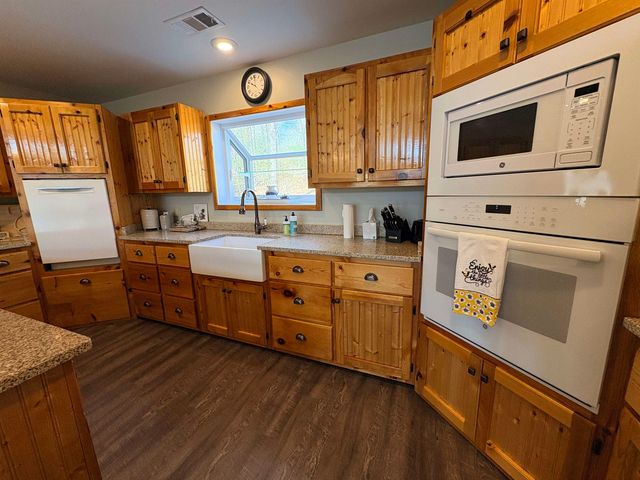 3 Hosti Trace, Cherokee Village, AR 72529