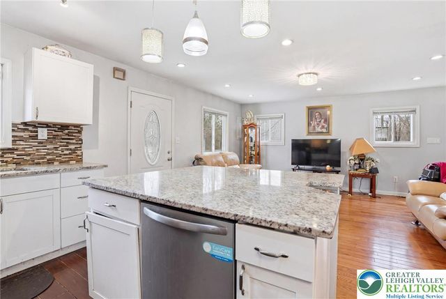 1117 Knollwood Drive, Coolbaugh Twp, PA 18466