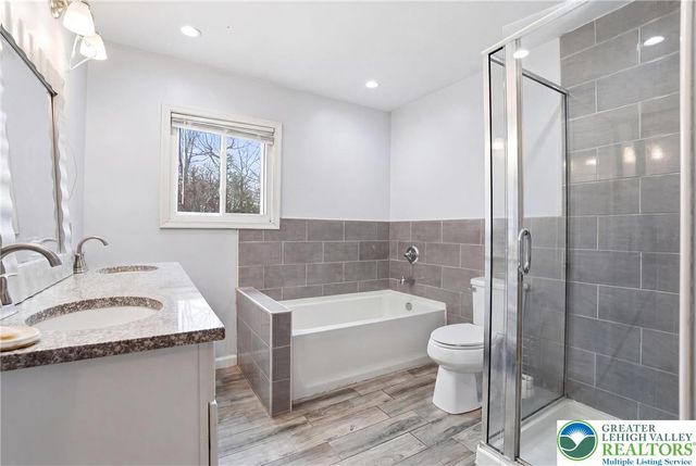 1117 Knollwood Drive, Coolbaugh Twp, PA 18466