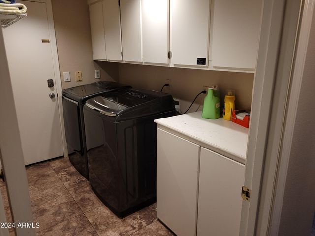 8729 W COLUMBINE Drive, Peoria, AZ 85381