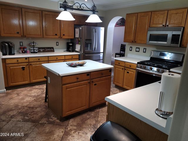 8729 W COLUMBINE Drive, Peoria, AZ 85381