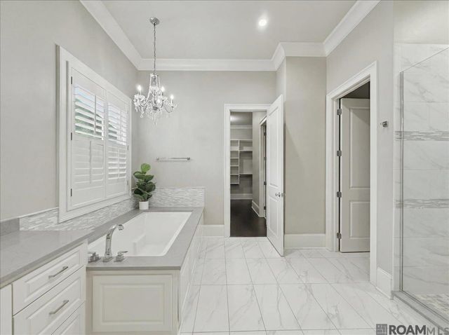 2529 University Club Dr, Saint George, LA 70810