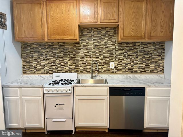 3704 SAINT MARGARET ST, Baltimore, MD 21225