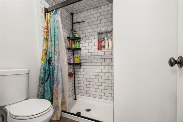 202 SW 25th Street, Oak Grove, MO 64075