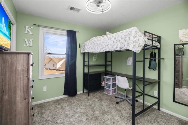 202 SW 25th Street, Oak Grove, MO 64075