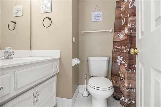 202 SW 25th Street, Oak Grove, MO 64075