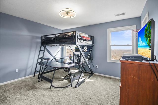 202 SW 25th Street, Oak Grove, MO 64075