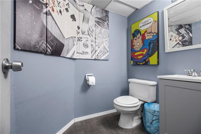 202 SW 25th Street, Oak Grove, MO 64075