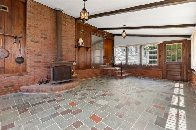 1 Rambler Rd, Methuen, MA 01844