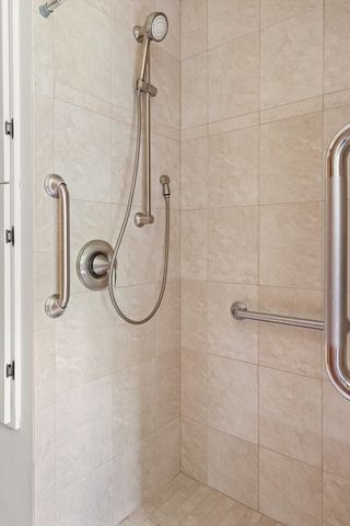 1 Rambler Rd, Methuen, MA 01844