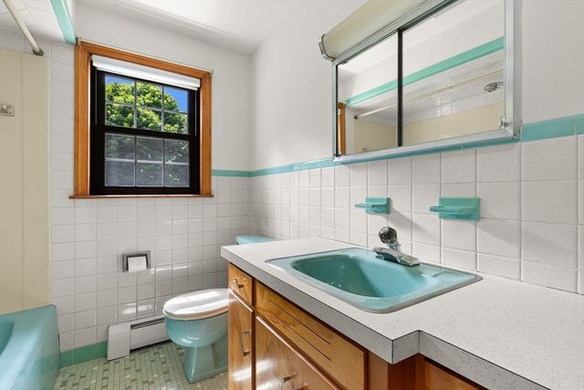 1 Rambler Rd, Methuen, MA 01844