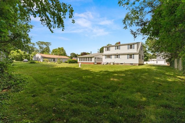 1 Rambler Rd, Methuen, MA 01844