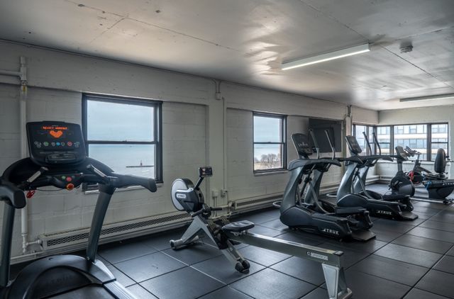 5815 N Sheridan Road PH2, Chicago, IL 60660