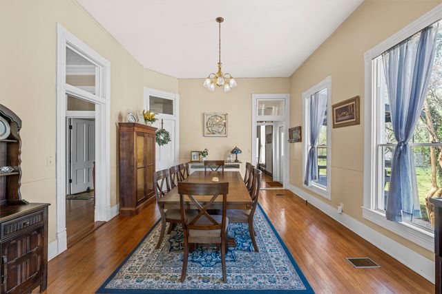 722 S Harrison Street, West, TX 76691