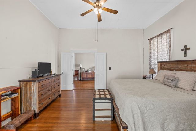 722 S Harrison Street, West, TX 76691