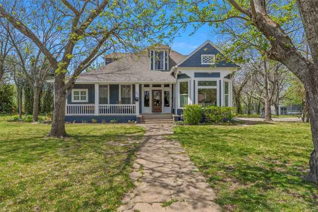 722 S Harrison Street, West, TX 76691