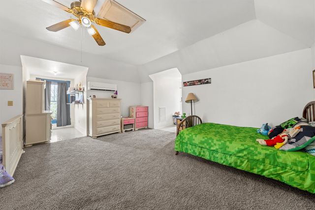 722 S Harrison Street, West, TX 76691