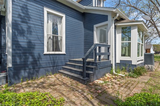 722 S Harrison Street, West, TX 76691