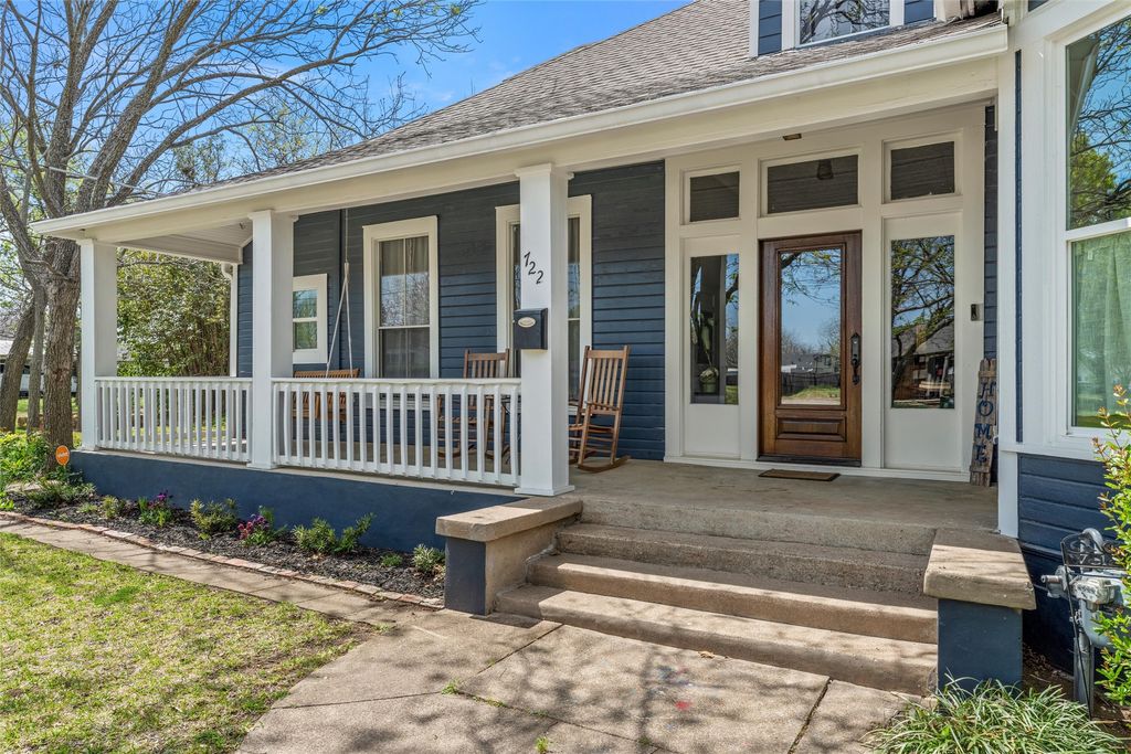 722 S Harrison Street, West, TX 76691