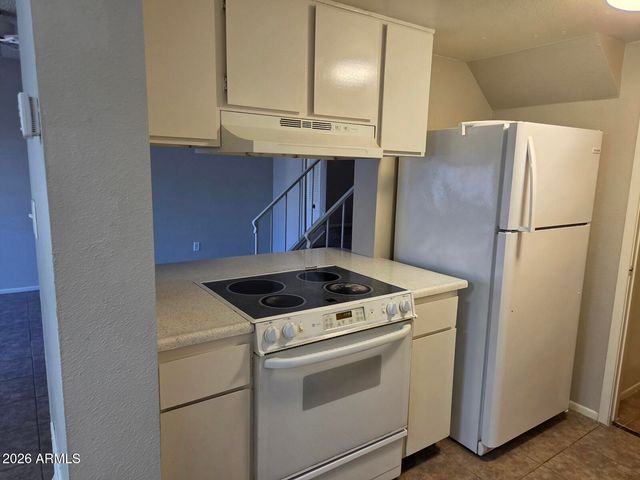 3213 W Royal Palm Road, Phoenix, AZ 85051