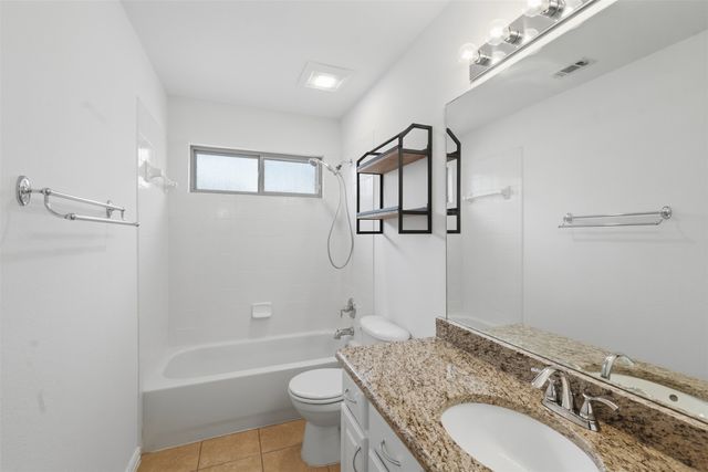 6974 Shoreview Drive, Grand Prairie, TX 75054