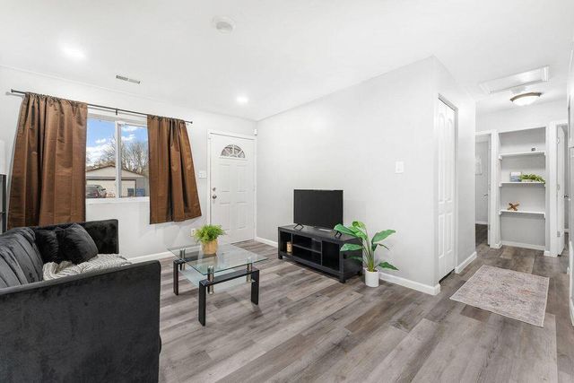 4138 W 20th Avenue, Gary, IN 46404