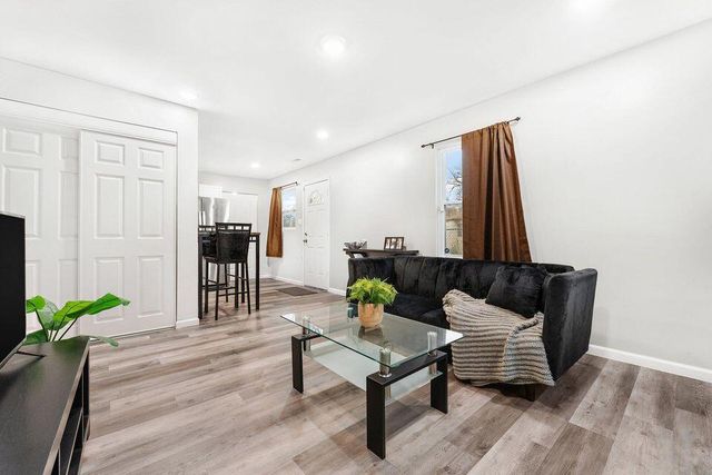 4138 W 20th Avenue, Gary, IN 46404