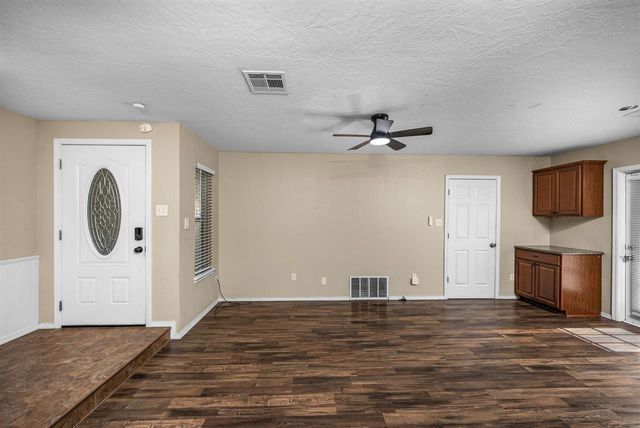 4618 NE Bell Ave, Lawton, OK 73507