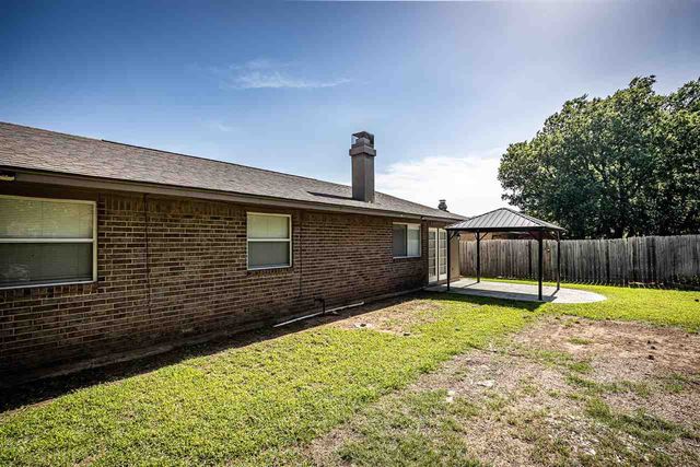 4618 NE Bell Ave, Lawton, OK 73507