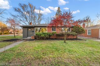 34909 W Chicago Street, Livonia, MI 48150